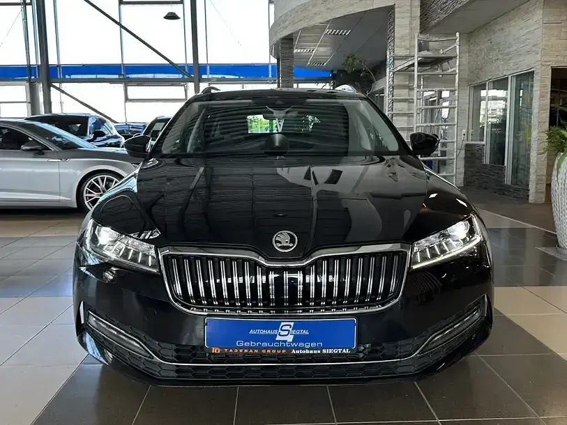 Gebraucht Skoda Superb Style 200 PS (147 kW) 2023 Schwarz Kombi