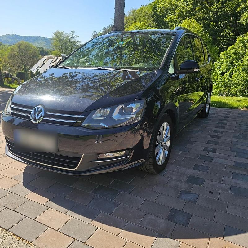 Second-hand VW Sharan 177 CP (130 kW) 2013 Negru Monovolum