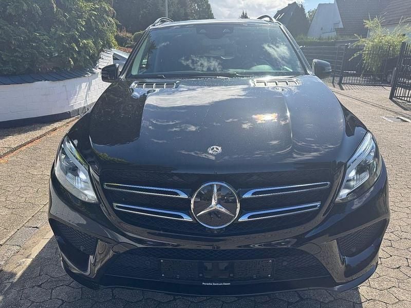 Schwarz Gebraucht 2018 Mercedes GLE400 AMG line SUV | 36.900 € (Superpreis) - Bild 1/4