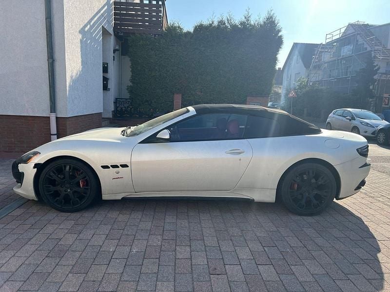 Gebraucht Maserati GranCabrio 460 PS (338 kW) 2013 Weiß Cabrio
