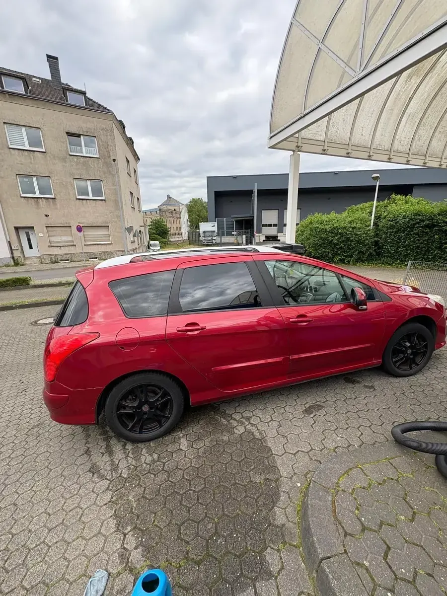 Gebraucht Peugeot 308 SW 156 PS (114 kW) 2011 Rot Kombi