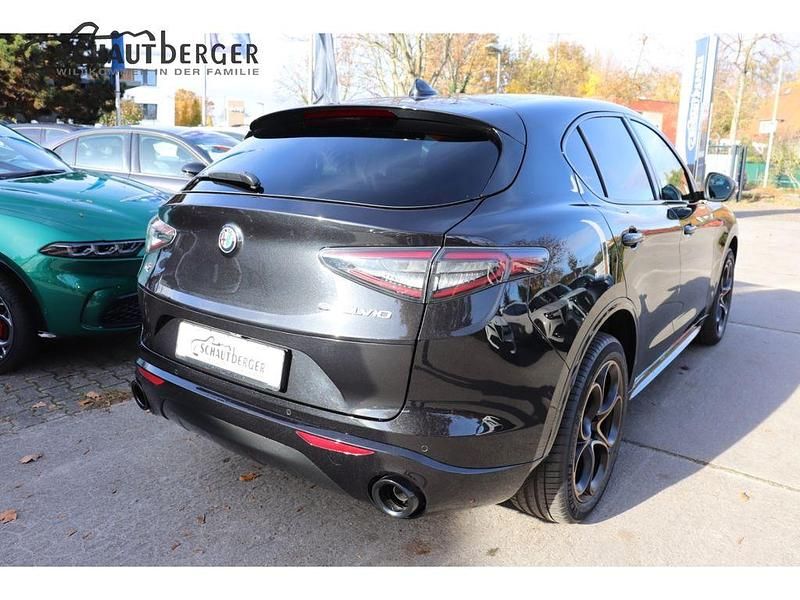 Gebraucht Alfa Romeo Stelvio 209 PS (153 kW) 2025 Schwarz SUV