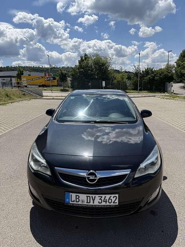 Gebraucht 2012 Opel Astra Innovation Limousine | 3.000 € (Guter Preis) - Bild 1/4