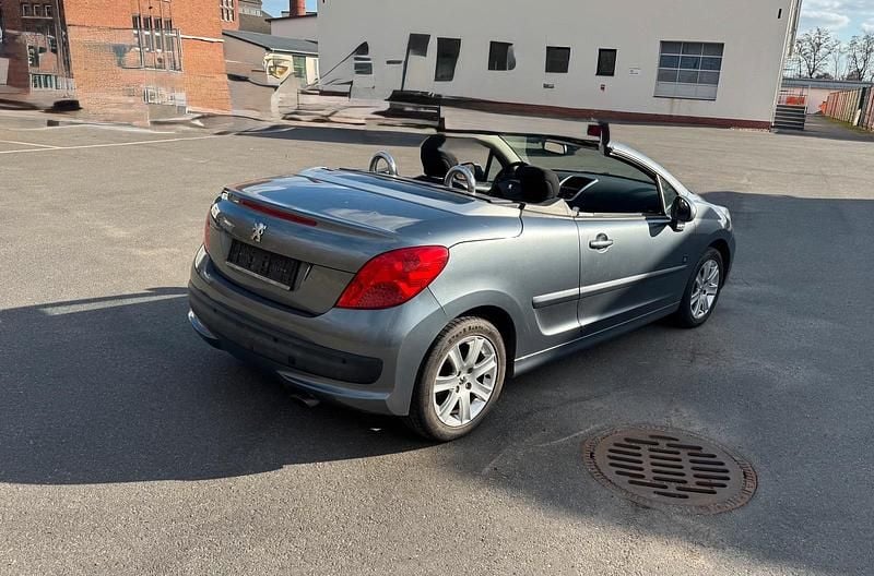 Gebraucht Peugeot 207 CC 120 PS (88 kW) 2009 Grau Cabrio