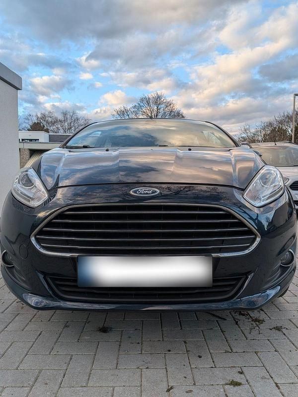 Gebraucht Ford Fiesta Titanium 80 PS (58 kW) 2017 Blau Kleinwagen