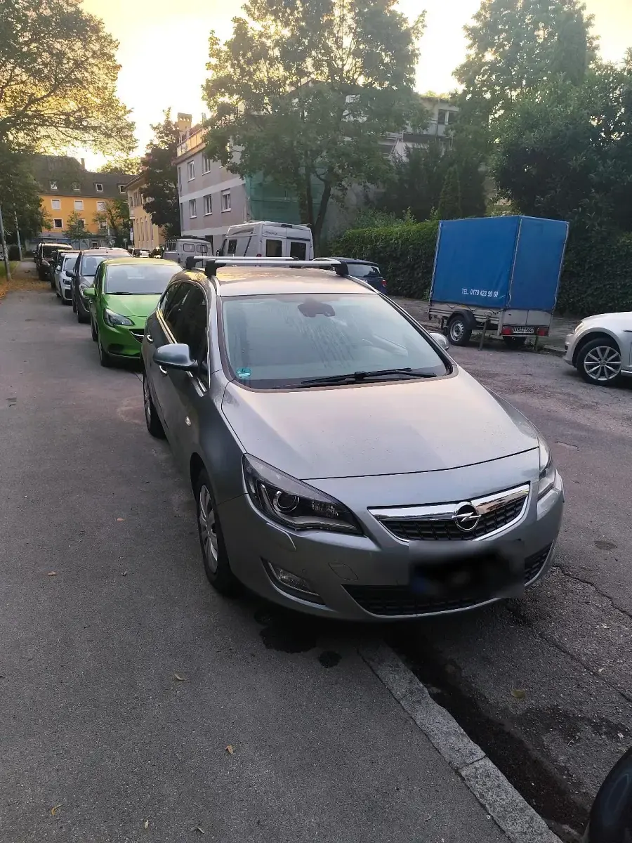 Gebraucht Opel Astra 160 PS (117 kW) 2011 Silber Kombi