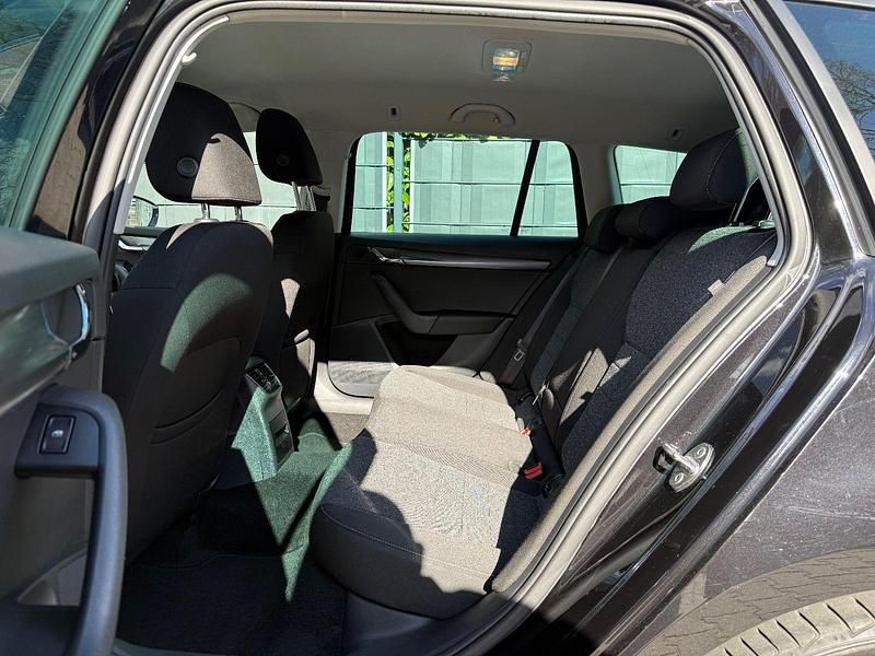 Gebraucht Skoda Octavia Soleil 150 PS (110 kW) 2019 Schwarz Kombi
