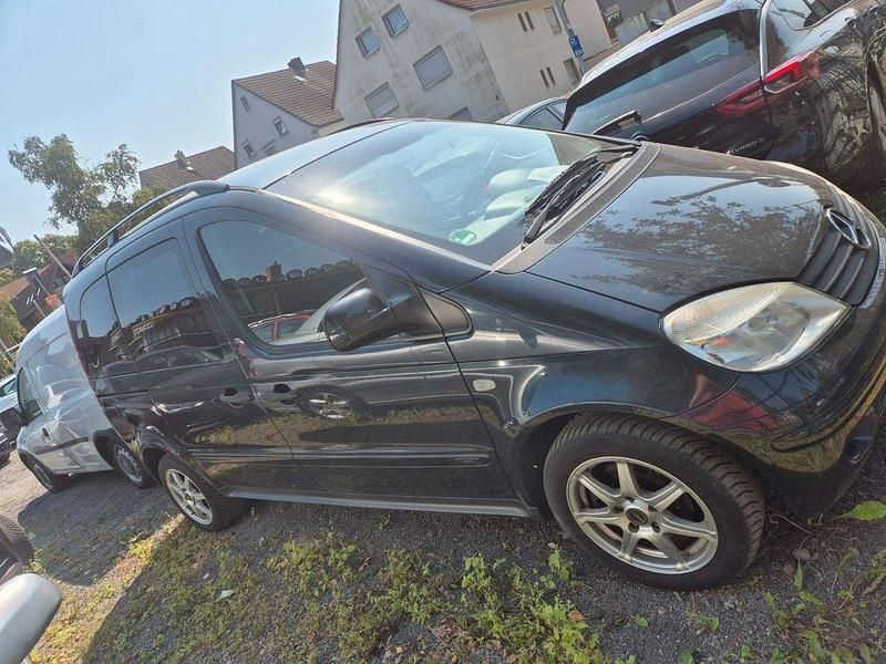 Schwarz Gebraucht 2003 Mercedes Vaneo Van / Kleinbus | 2.499 € (Fairer Preis) - Bild 1/4