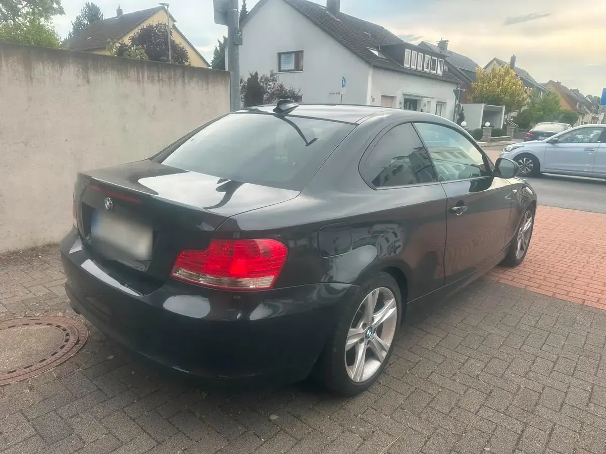 Gebraucht BMW 1M 176 PS (129 kW) 2010 Schwarz Coupé
