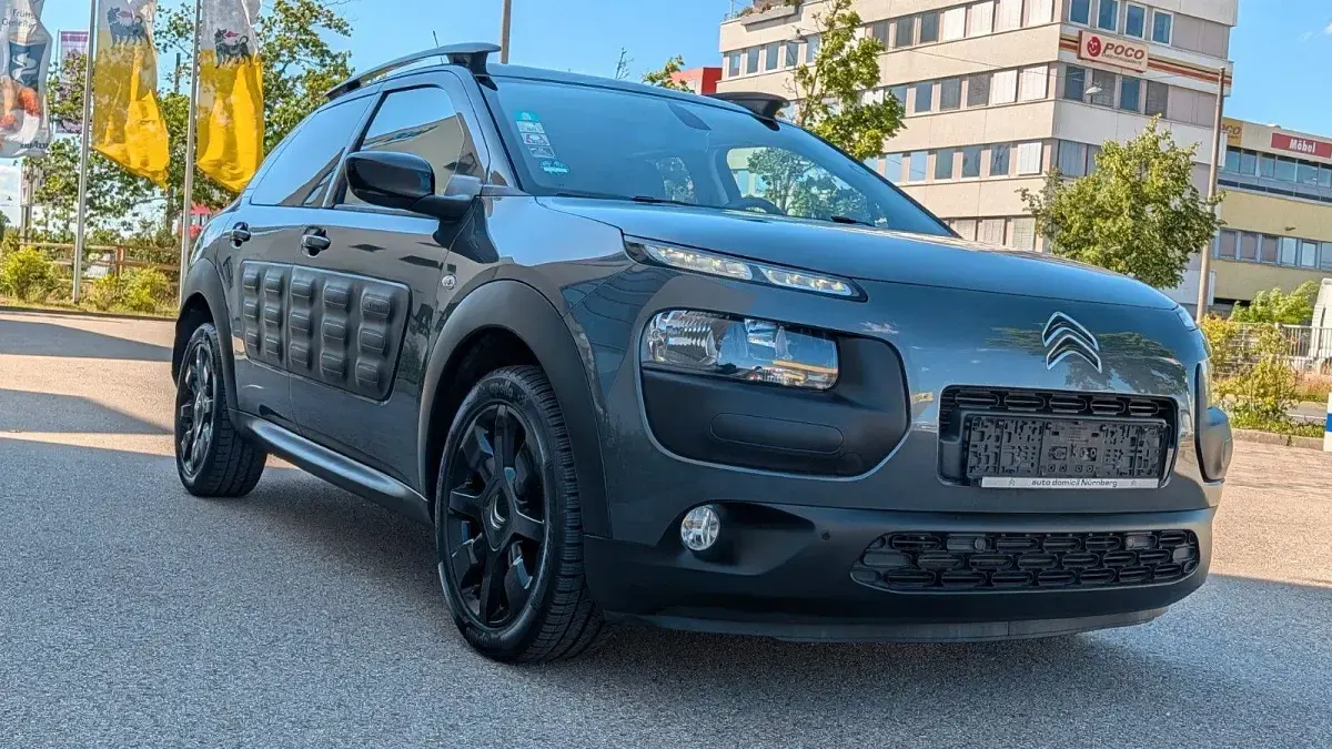 Gebraucht Citroën C4 Shine 110 PS (80 kW) 2016 Grau SUV