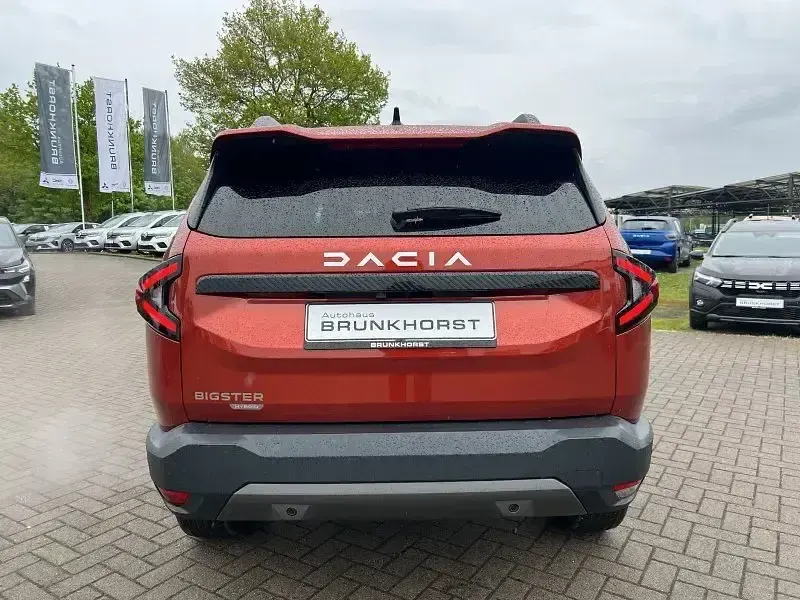 Neu Dacia Bigster Journey 158 PS (116 kW) 2025 Braun SUV