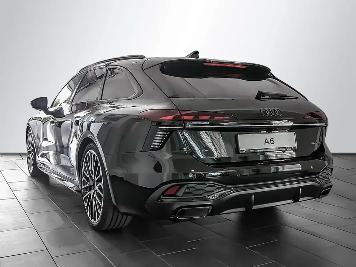 Gebraucht Audi A6 Sport 367 PS (269 kW) 2025 Mythosschwarz Kombi
