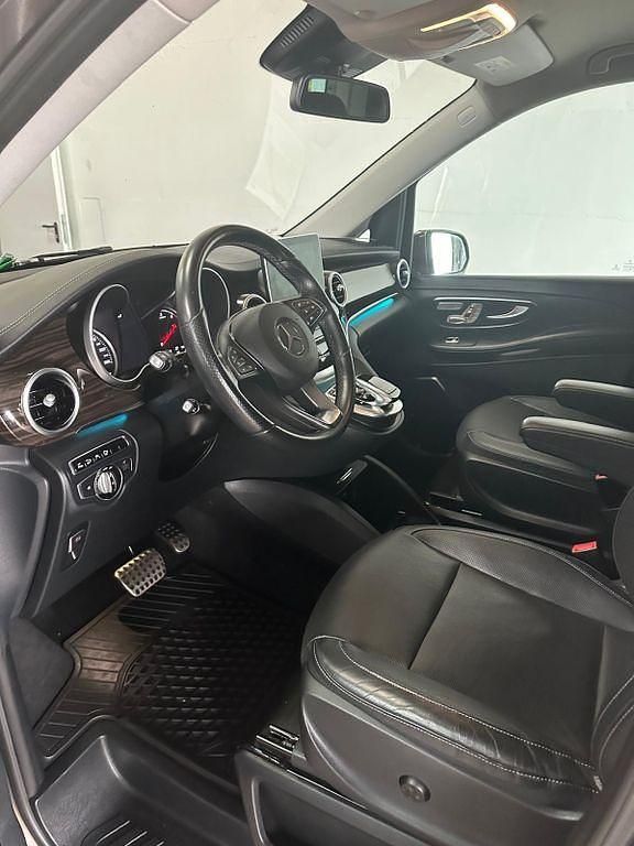 Gebraucht Mercedes V250 Avantgarde 190 PS (139 kW) 2015 Braun Van / Kleinbus