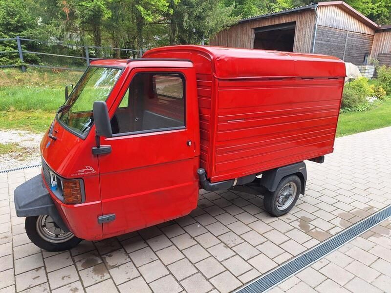Rot Gebraucht 2010 Piaggio APE TM Van / Kleinbus | 4.799 € - Bild 1/4