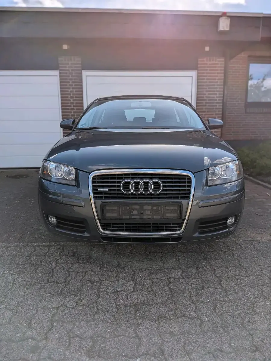 Gebraucht Audi 200 Basis 200 PS (147 kW) 2005 Grau Limousine