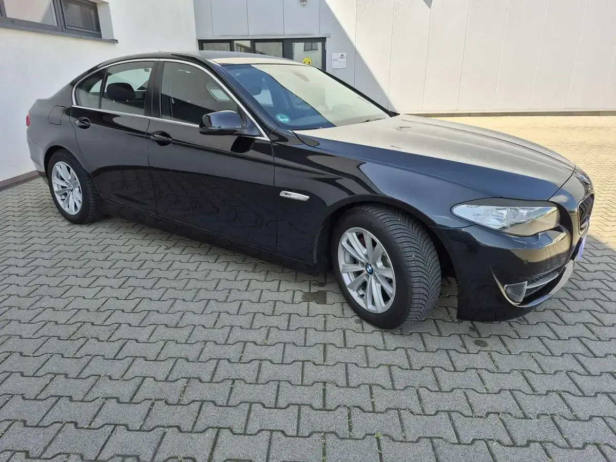 Gebraucht BMW 525 218 PS (160 kW) 2012 Schwarz Limousine