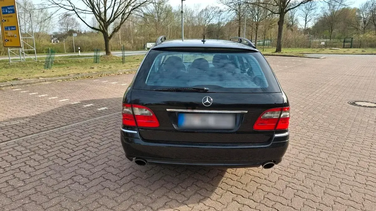 Gebraucht Mercedes E320 224 PS (164 kW) 2007 Schwarz Kombi