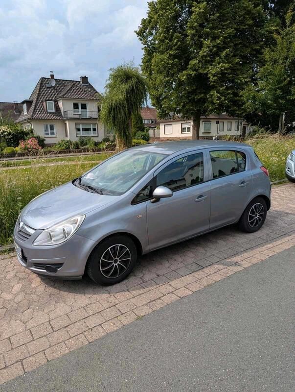 Silber Gebraucht 2009 Opel Corsa Edition Kleinwagen | 2.000 € (Guter Preis) - Bild 1/4