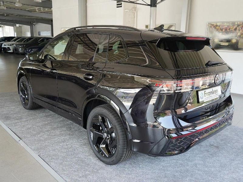 Gebraucht VW Tiguan Style 150 PS (110 kW) 2025 Schwarz SUV