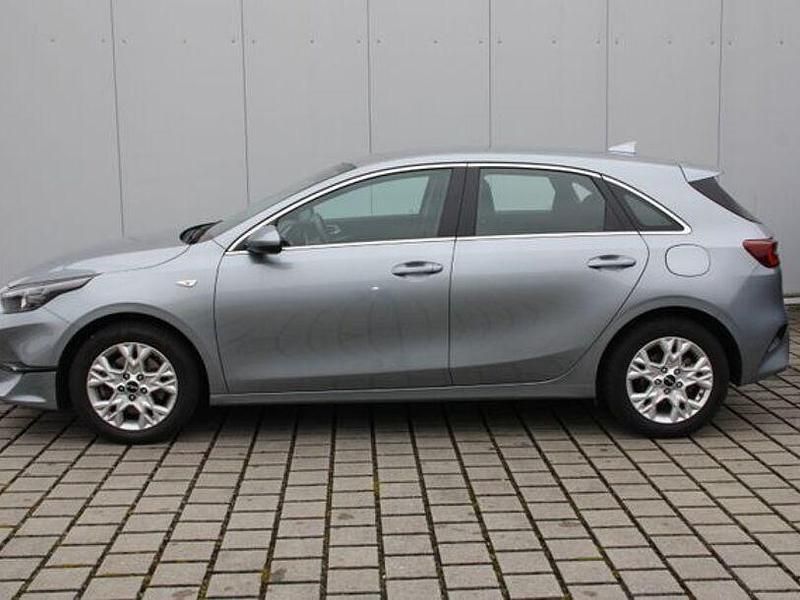 Gebraucht Kia Ceed Vision 120 PS (88 kW) 2022 Silber Kleinwagen
