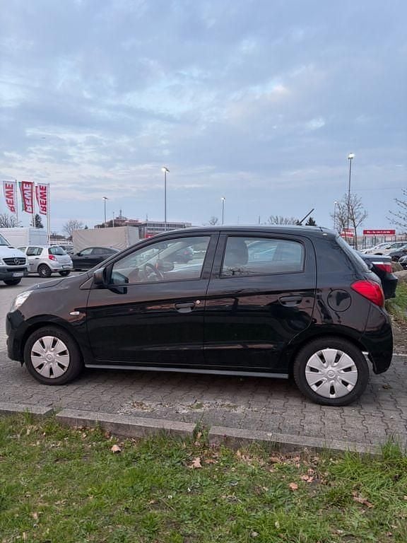 Gebraucht Mitsubishi Space Star 72 PS (52 kW) 2016 Schwarz Kleinwagen