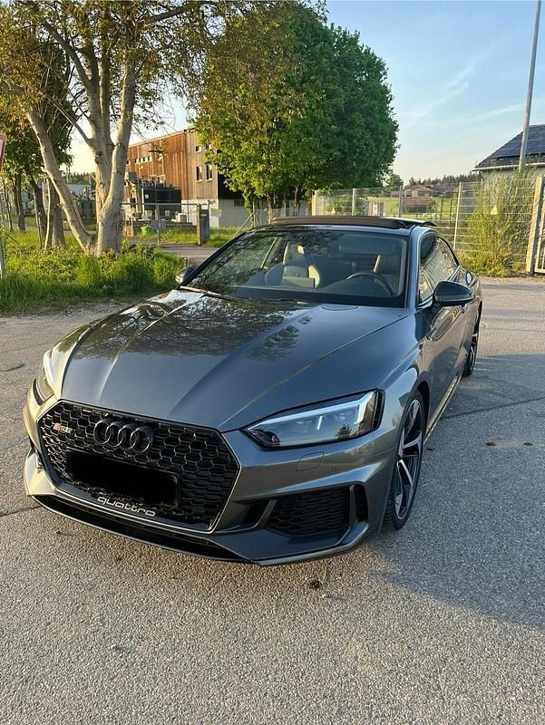 Grau Gebraucht 2017 Audi RS5 Ambiente Coupé | 46.200 € (Etwas zu teuer) - Bild 1/4