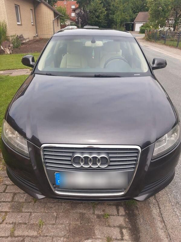 Schwarz Gebraucht 2010 Audi A3 Ambition Limousine | 4.500 € (Fairer Preis) - Bild 1/4