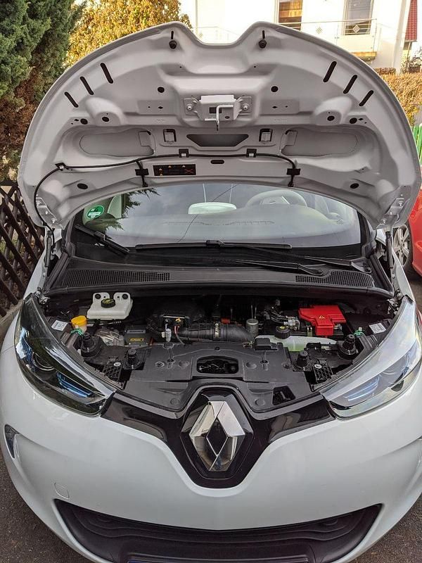 Gebraucht Renault Zoe 67 kW (92 PS) 2019 Weiß Kleinwagen