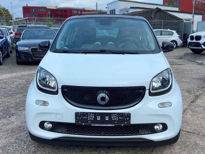 Gebraucht Smart ForFour Passion 90 PS (66 kW) 2015 Weiß Kleinwagen