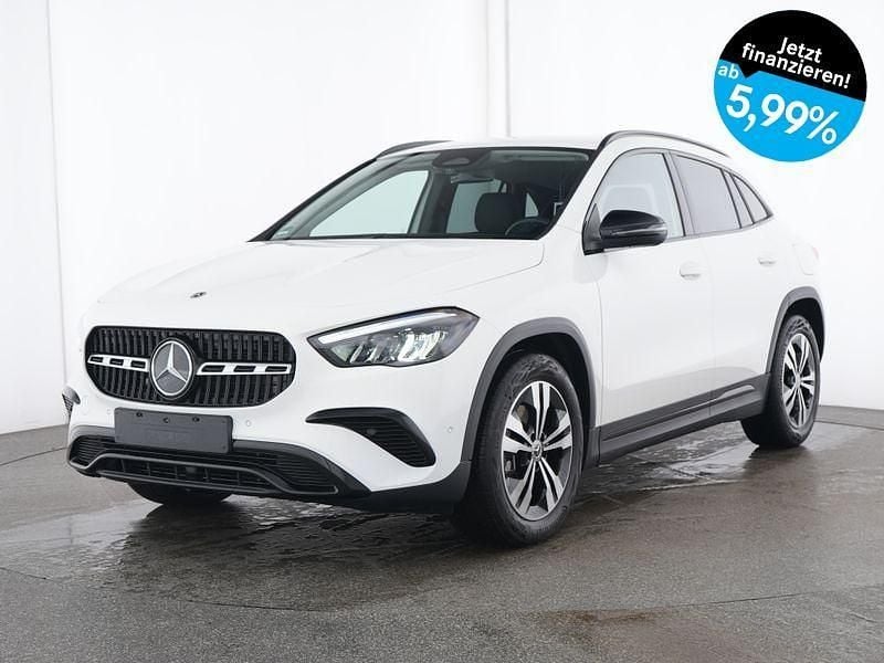 Weiß Gebraucht 2024 Mercedes GLA180 Progressive SUV | 38.790 € (Etwas zu teuer) - Bild 1/4