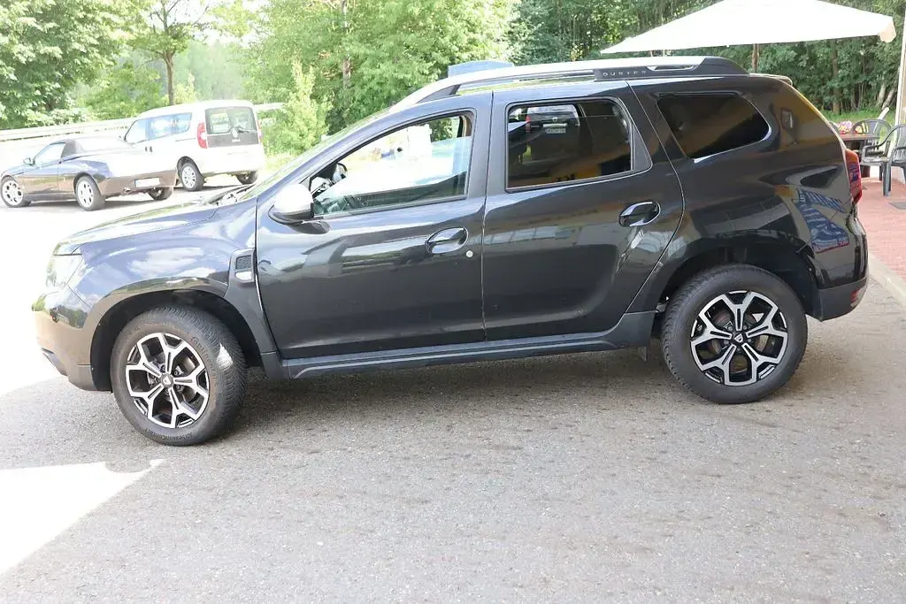 Gebraucht Dacia Duster Prestige 114 PS (83 kW) 2018 Schwarz SUV