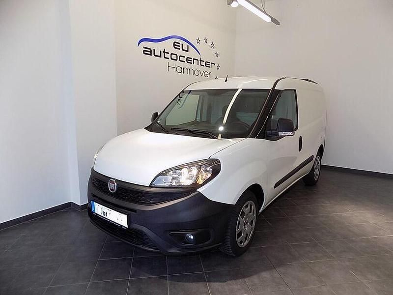 Gebraucht Fiat Doblò 101 PS (74 kW) 2019 Colore esterno (weiß) Van / Kleinbus