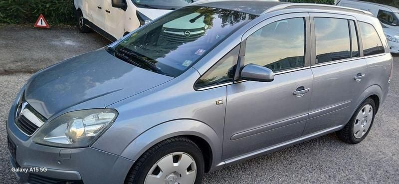 Silber Gebraucht 2006 Opel Zafira Edition Van / Kleinbus | 1.000 € (Superpreis) - Bild 1/4