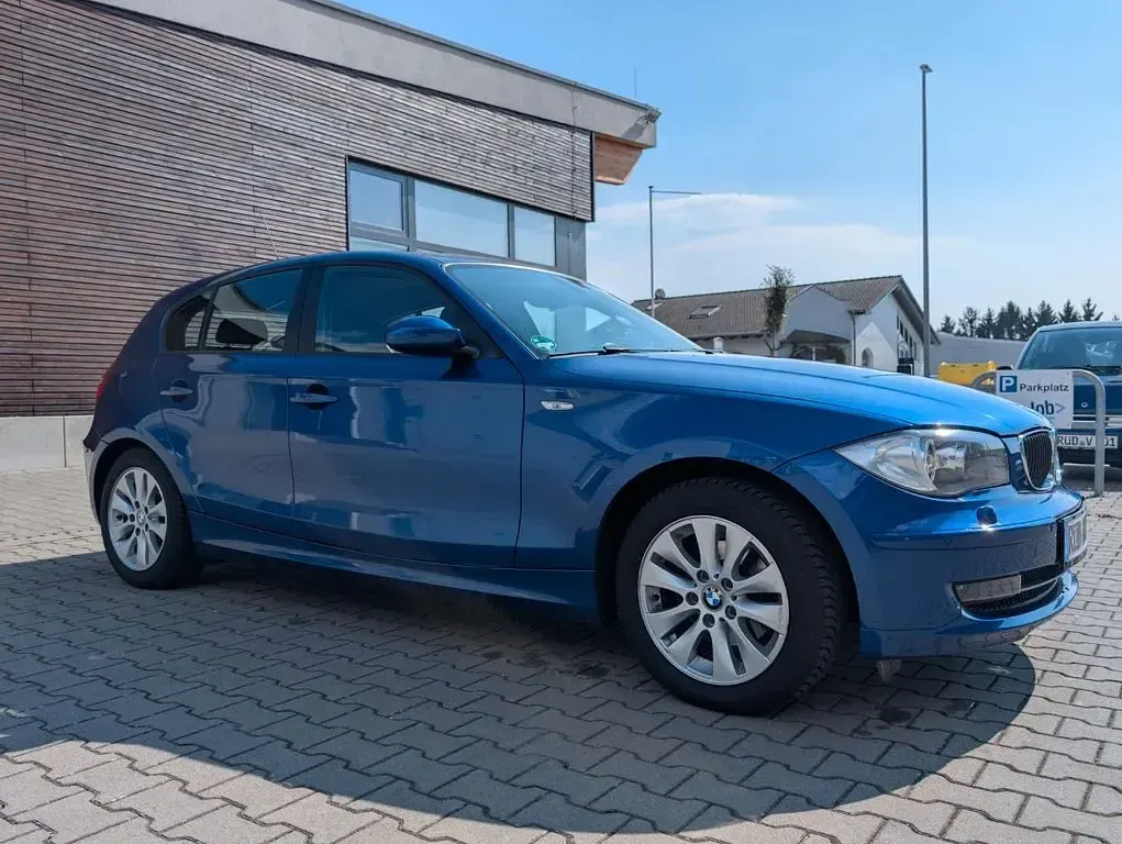 Gebraucht BMW 116 Basis 122 PS (89 kW) 2008 Blau Kleinwagen