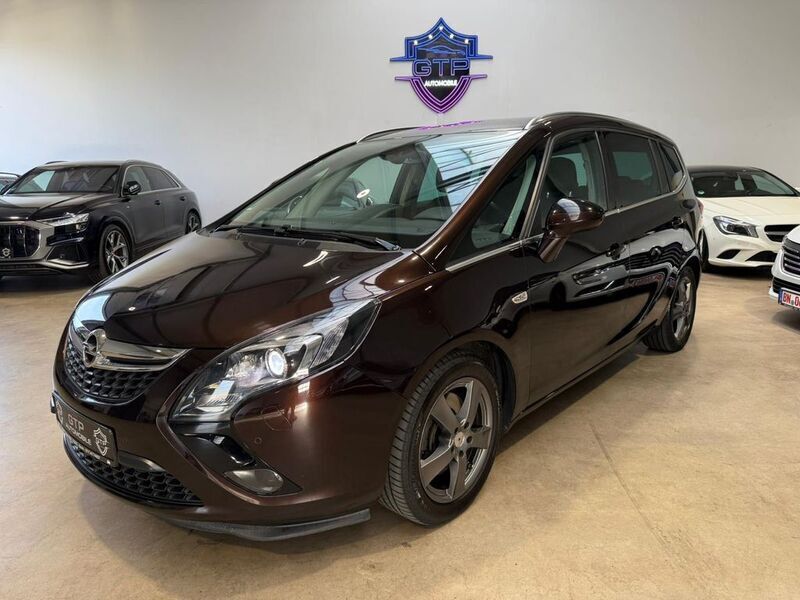 Braun Gebraucht 2016 Opel Zafira Tourer Innovation Van / Kleinbus | 10.500 € (Fairer Preis) - Bild 1/4