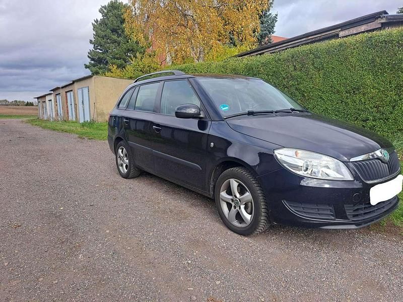 Gebraucht Skoda Fabia Classic 90 PS (66 kW) 2010 Schwarz Kleinwagen