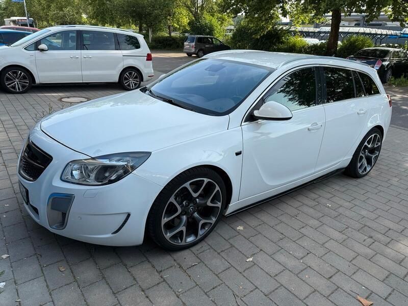 Weiß Gebraucht 2013 Opel Insignia OPC Kombi | 8.200 € (Guter Preis) - Bild 1/4