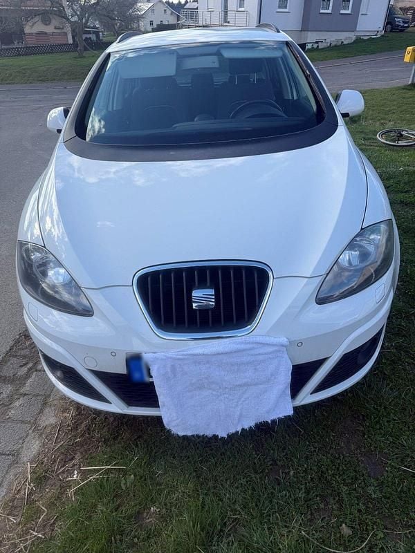 Gebraucht Seat Altea 125 PS (91 kW) 2014 Weiß SUV