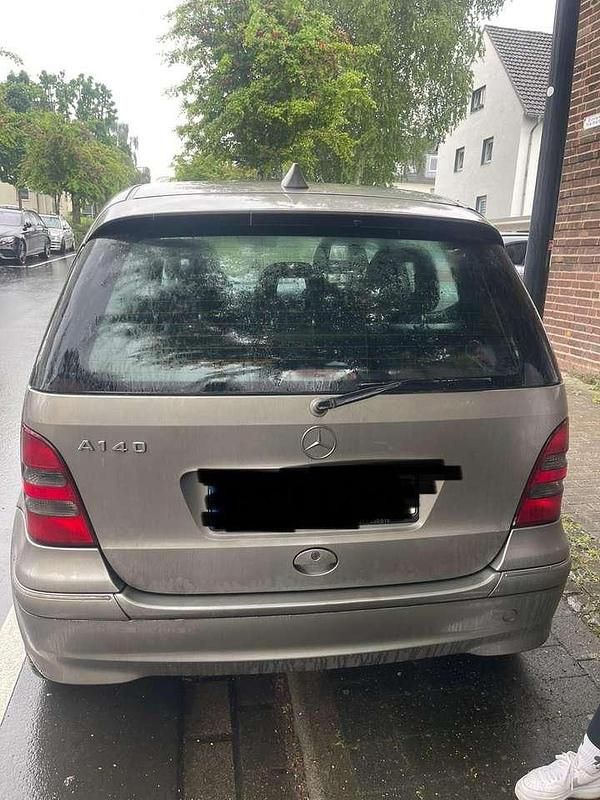Gebraucht 2004 Mercedes A140 Classic Limousine | 600 € - Bild 1/4