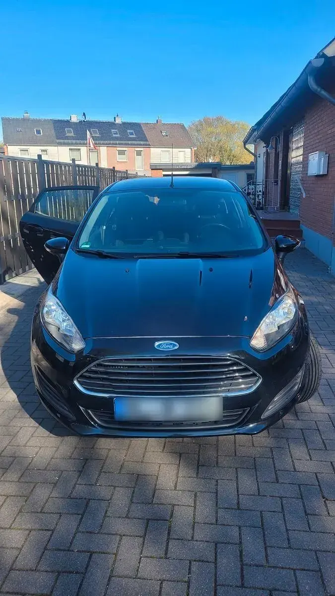 Gebraucht Ford Fiesta SYNC Edition 101 PS (74 kW) 2014 Schwarz Kleinwagen