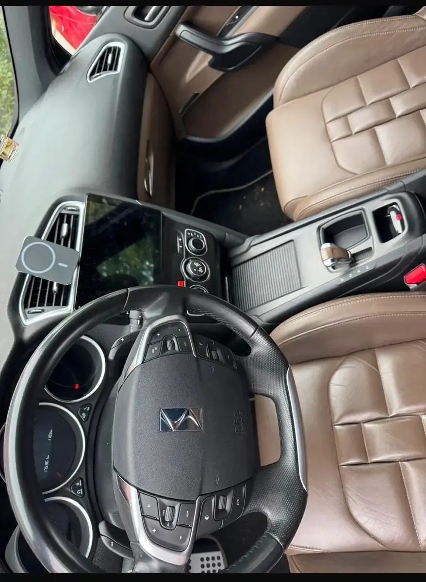 Gebraucht Citroën DS4 156 PS (114 kW) 2011 Braun Kleinwagen