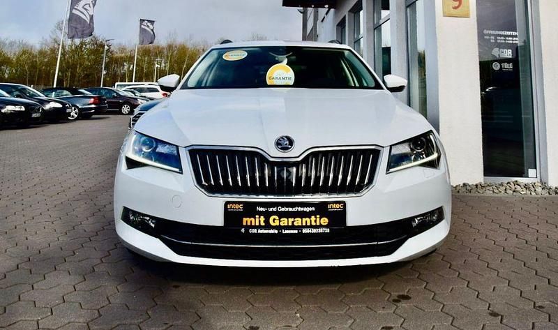 Gebraucht Skoda Superb Ambition 150 PS (110 kW) 2016 Weiß Kombi