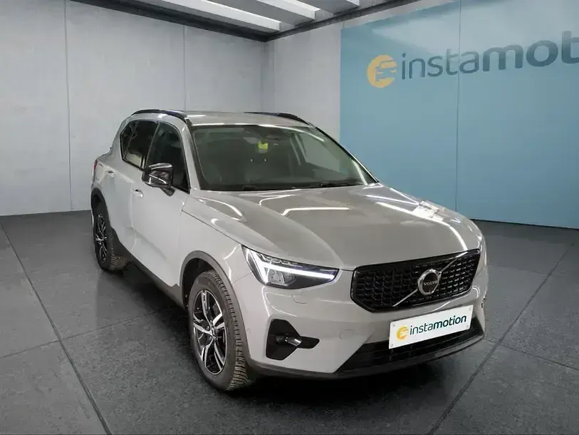 Gebraucht Volvo XC40 Plus 197 PS (144 kW) 2024 Grau SUV