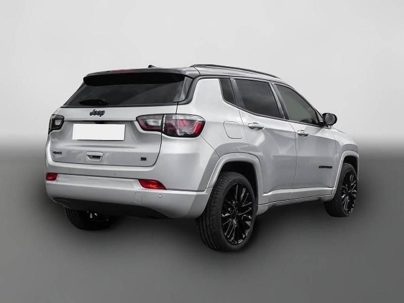 Gebraucht Jeep Compass 241 PS (177 kW) 2022 Silber SUV