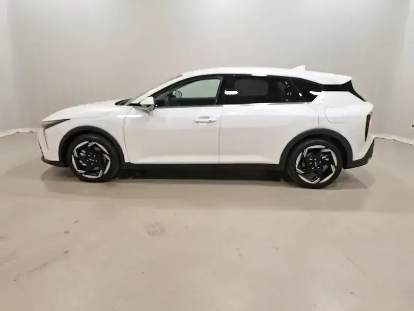 Neu Kia K4 Spirit 150 PS (110 kW) 2026 Snow white pearl met Limousine