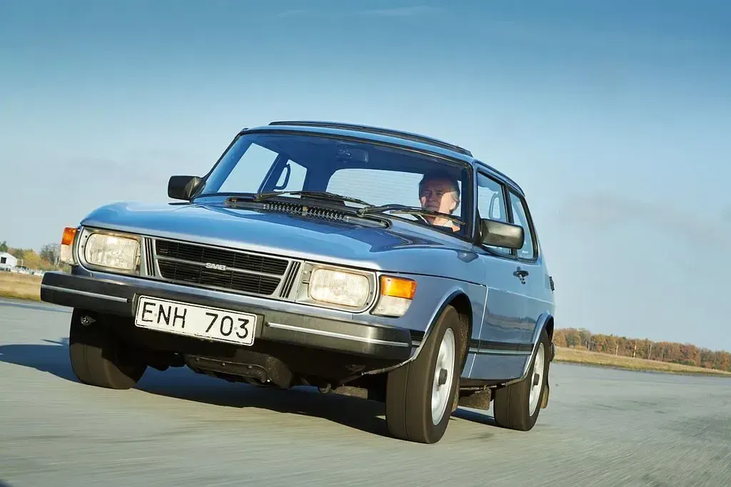 Gebraucht Saab 99 101 PS (74 kW) 1983 Blau Limousine