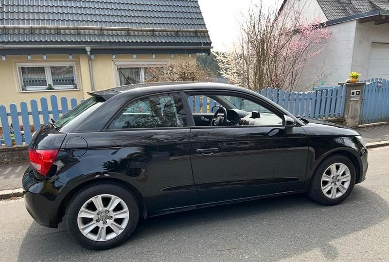 Second-hand Audi A1 86 CP (63 kW) 2012 Negru Hatchback