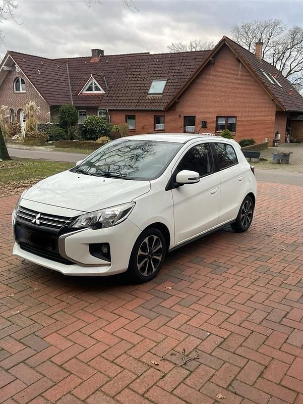 Gebraucht Mitsubishi Space Star 80 PS (58 kW) 2021 Weiß Kleinwagen