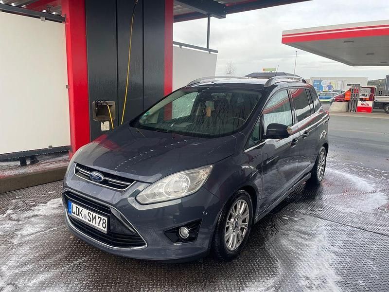 Grau Gebraucht 2011 Ford Grand C-Max Titanium Van / Kleinbus | 7.800 € (Etwas zu teuer) - Bild 1/4