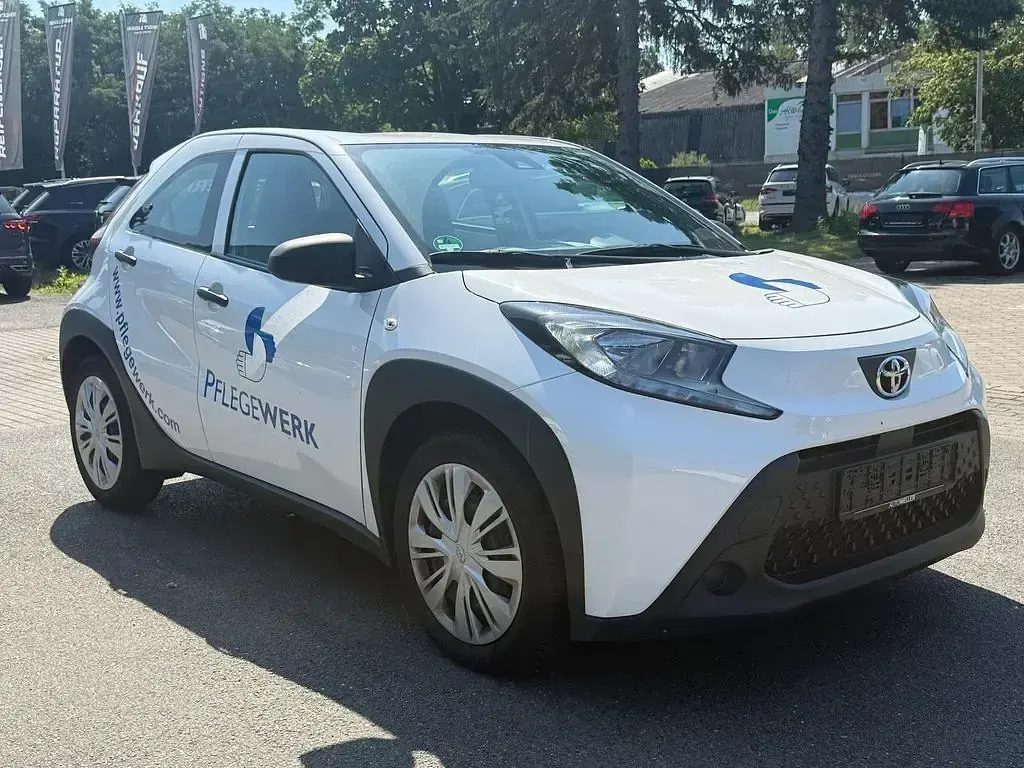 Gebraucht Toyota Aygo X 72 PS (52 kW) 2023 Weiß SUV